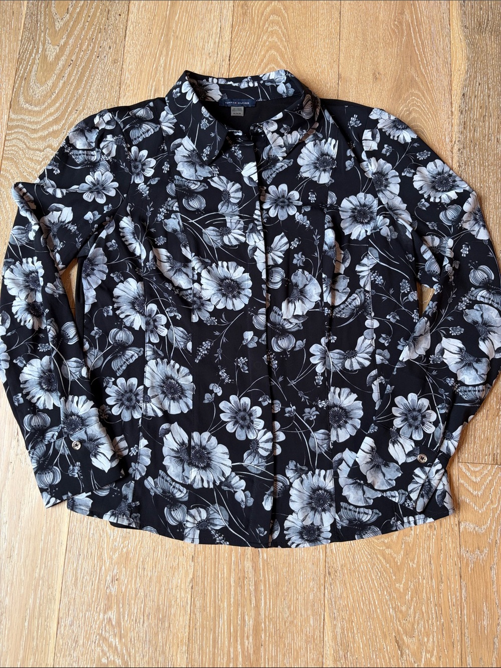 Tommy Hilfiger Black and White Floral Button-Front Shirt - Size Medium